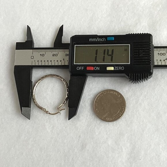 Sterling Silver 925 HAN 1.22" Round Diamond Cut Etched Pattern Hoop Earrings - Picture 14 of 15